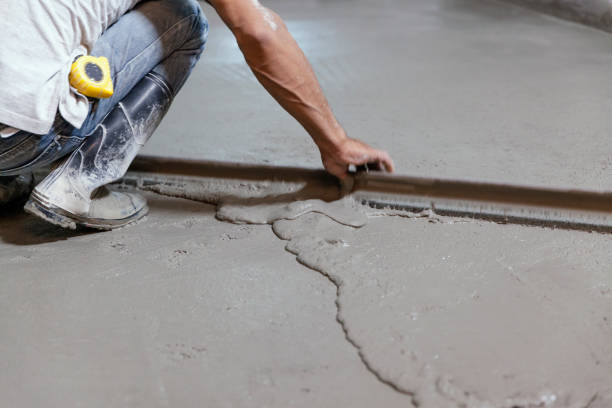Best Concrete Walkway Installation  in Burbank, CA